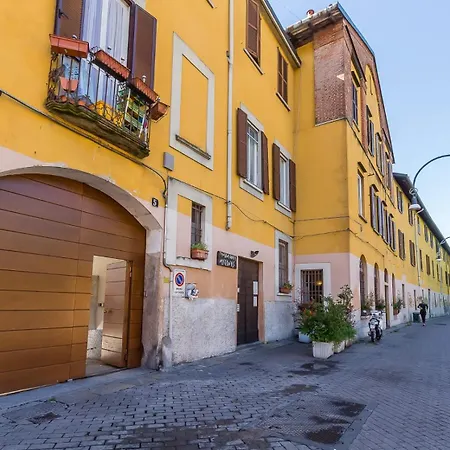 Apartment Bilocale Sul Canale Martesana Milan